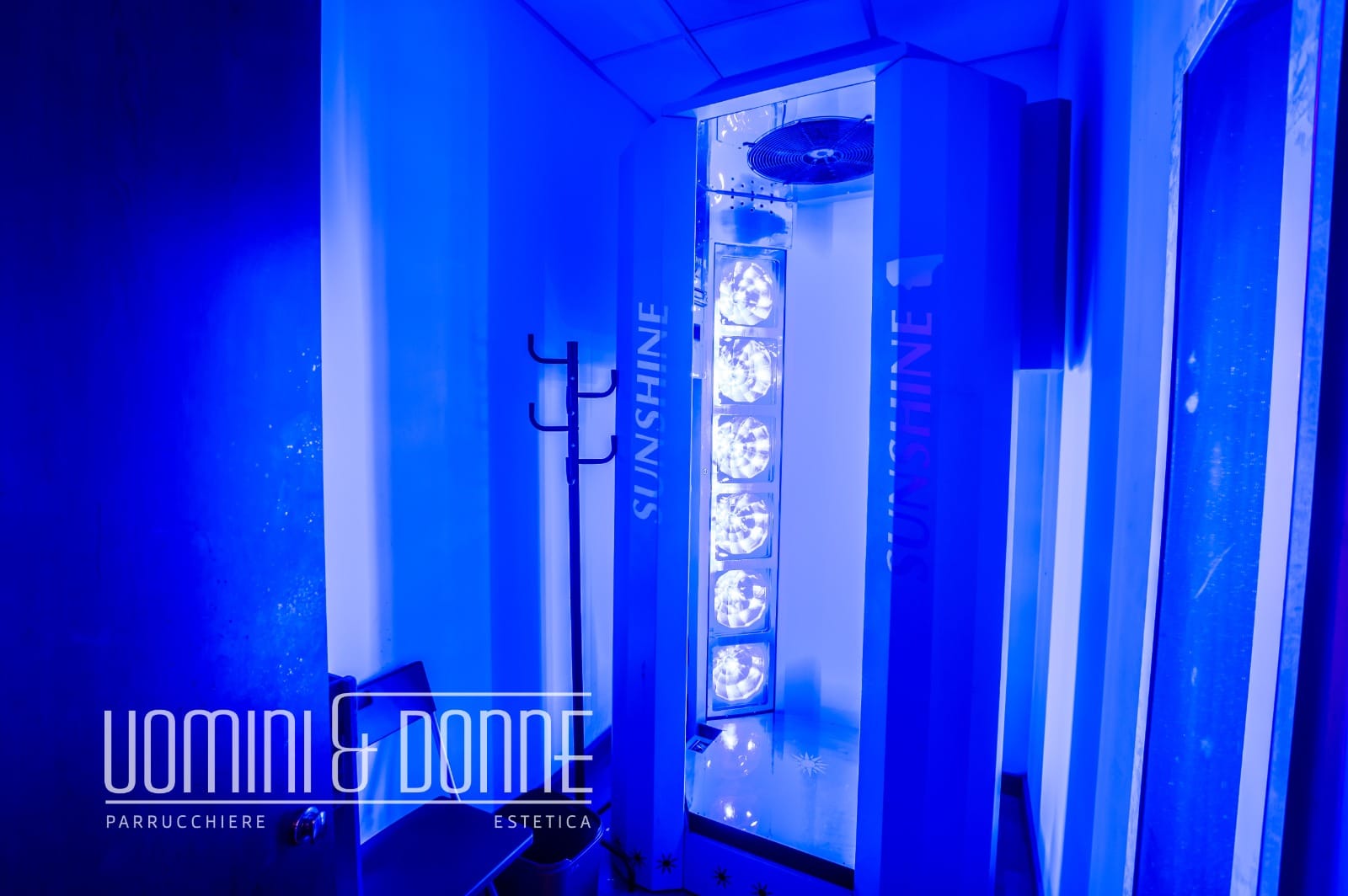 Cabina solarium con lampada doccia solare ad alta pressione